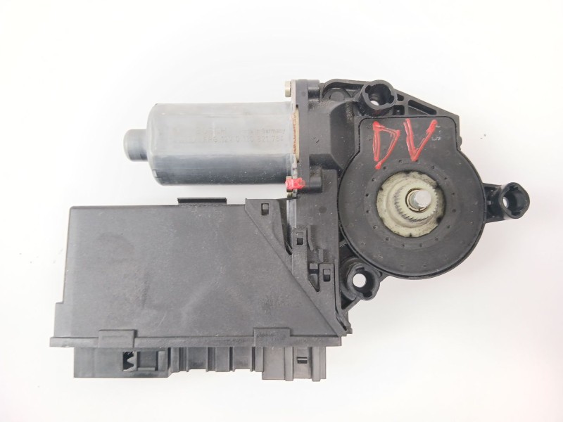 Recambio de motor elevalunas delantero derecho para audi a4 b6 (8e2) 2.5 tdi referencia OEM IAM 8E19598028  