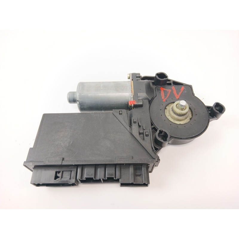Recambio de motor elevalunas delantero derecho para audi a4 b6 (8e2) 2.5 tdi referencia OEM IAM 8E19598028  