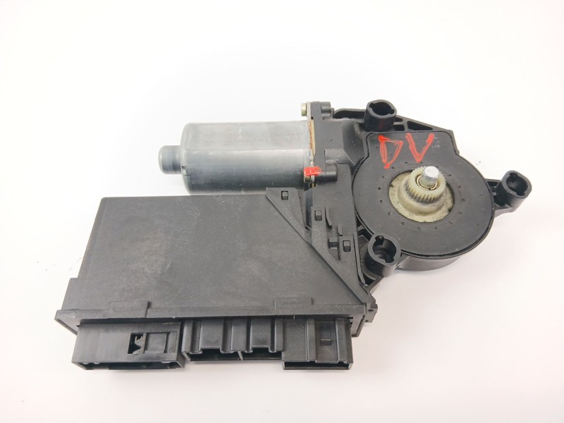 Recambio de motor elevalunas delantero derecho para audi a4 b6 (8e2) 2.5 tdi referencia OEM IAM 8E19598028  