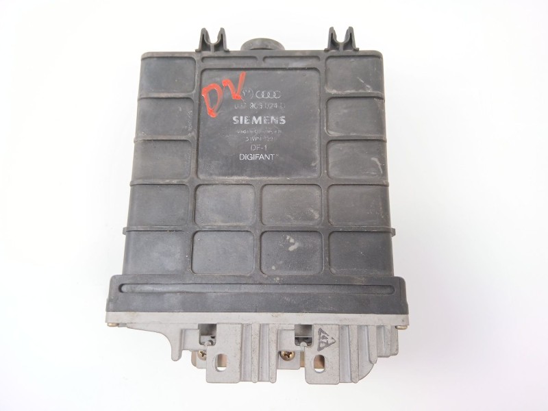Recambio de centralita motor uce para volkswagen golf iii cabriolet (1e7) 2.0 referencia OEM IAM 037906024D  
