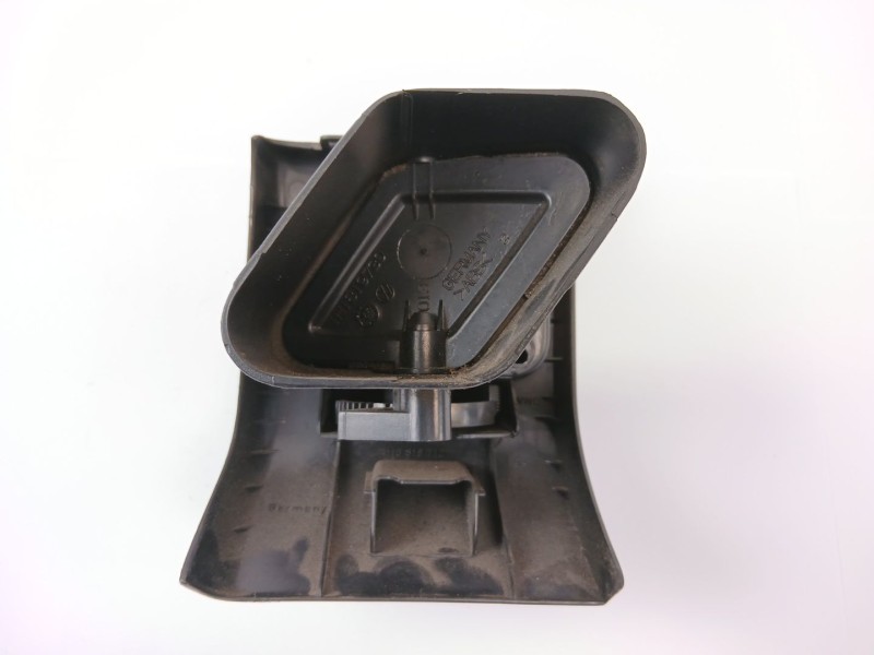 Recambio de rejilla del aire delantera derecha para volkswagen golf iii cabriolet (1e7) 2.0 referencia OEM IAM 1H11819730  
