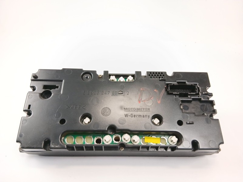 Recambio de cuadro instrumentos para volkswagen golf iii cabriolet (1e7) 2.0 referencia OEM IAM 5411004600  