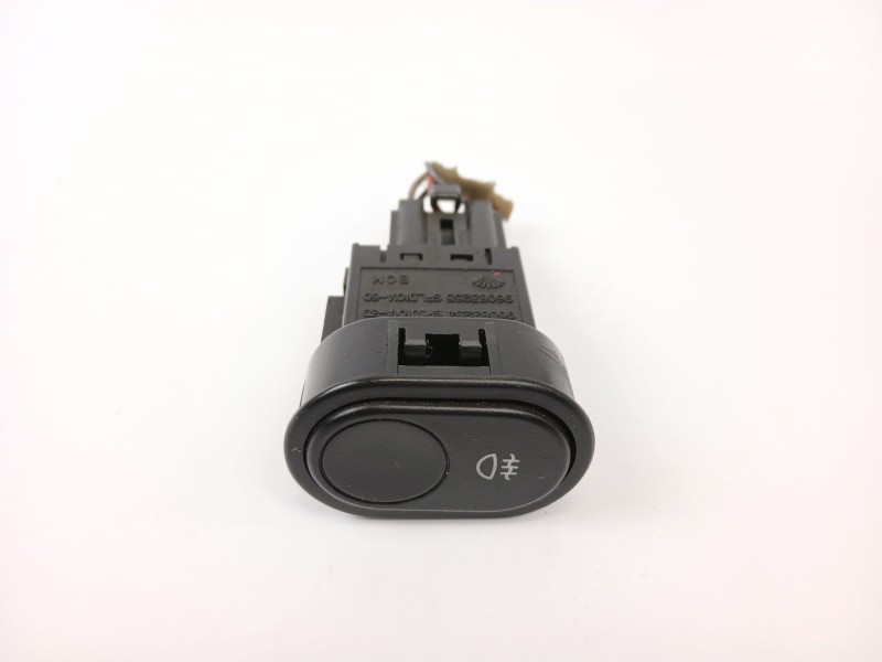 Recambio de boton antiniebla para daewoo aranos 2.0 referencia OEM IAM 96083255  