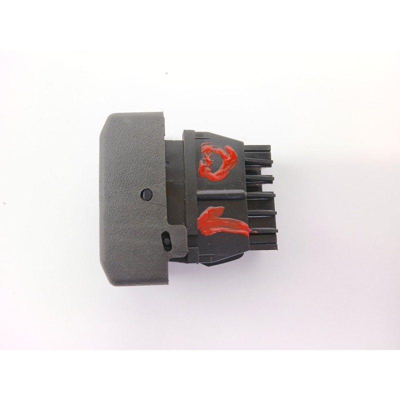 Recambio de boton luneta termica para renault clio i (b/c57_, 5/357_) 1.9 d referencia OEM IAM   