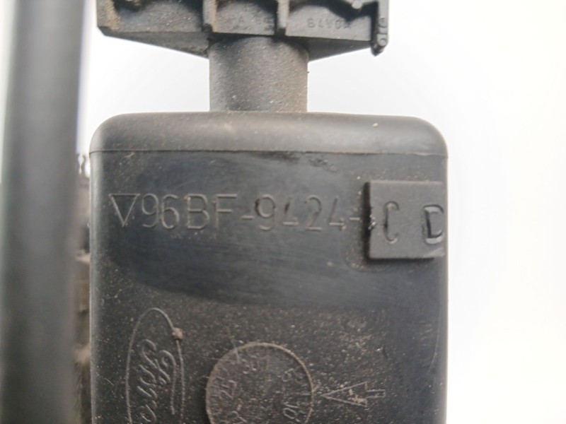 Recambio de colector admision para ford ka (rb_) 1.3 i referencia OEM IAM 96BF9424  
