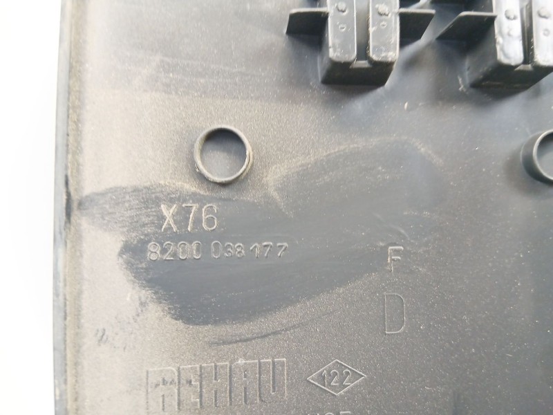 Recambio de moldura para renault kangoo express (fc0/1_) 1.5 dci (fc07, fc1r) referencia OEM IAM 8200038177  