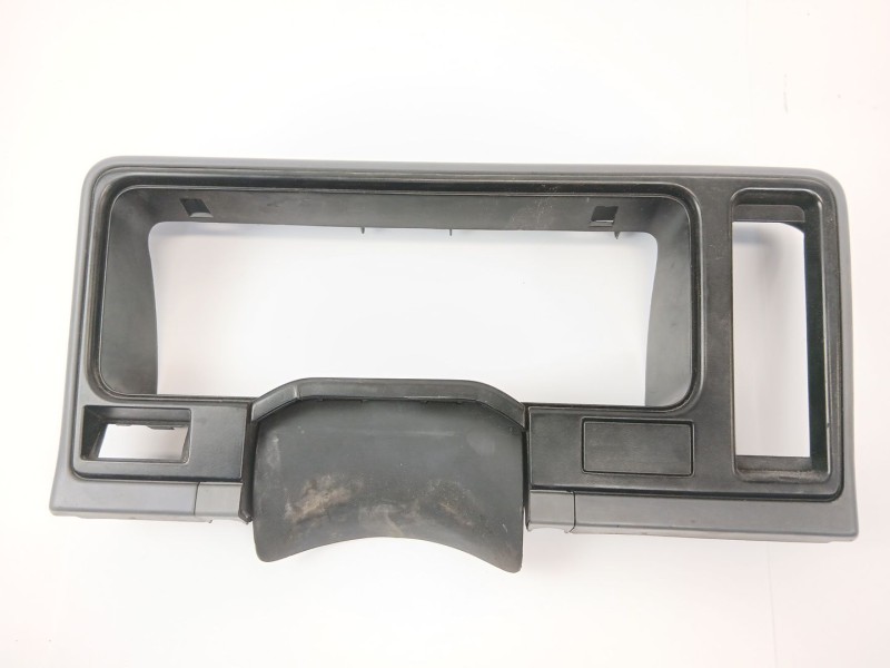 Recambio de moldura para ford sierra ii (gbg, gb4) 2.0 i referencia OEM IAM 90BB10A883AAW  