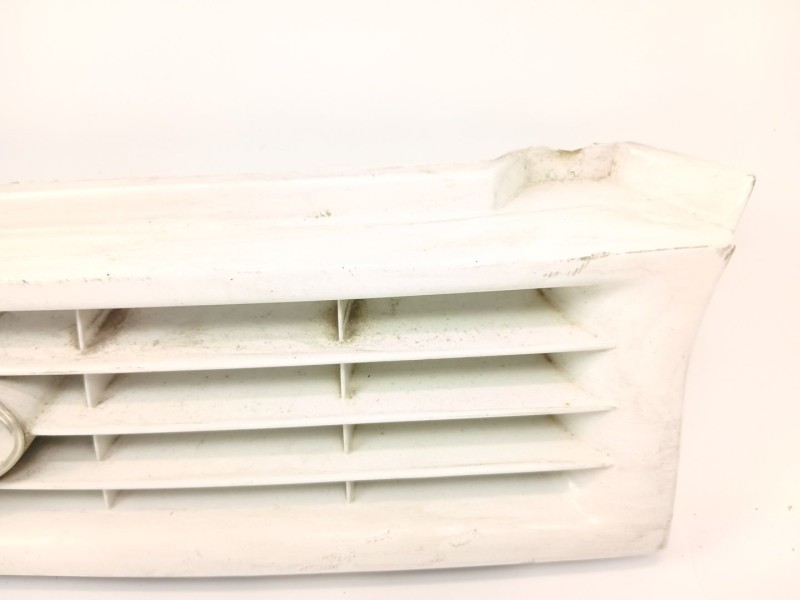 Recambio de rejilla delantera para ford sierra ii (gbg, gb4) 2.0 i referencia OEM IAM 90BG8A133BBW  
