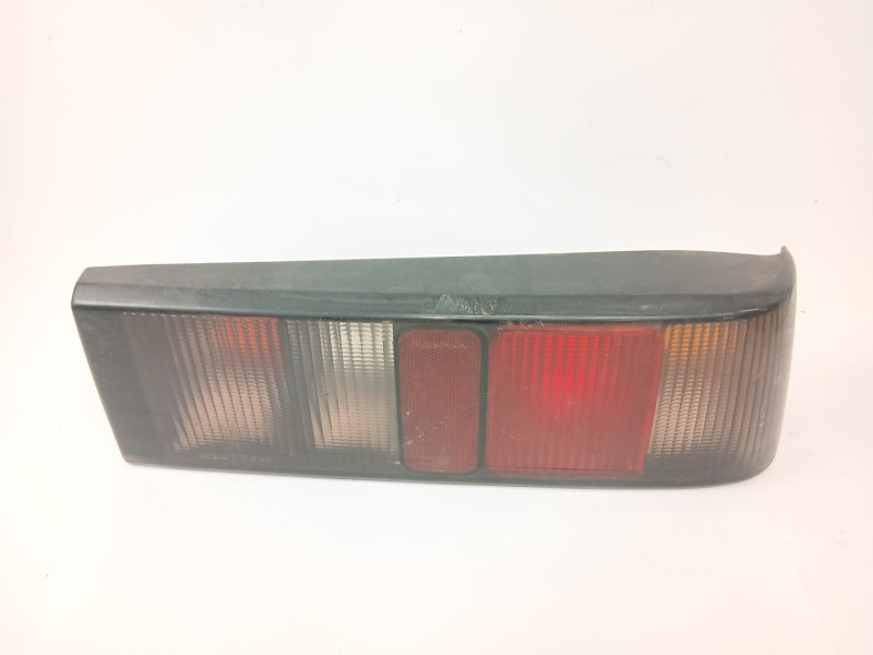 Recambio de piloto trasero derecho para ford sierra ii (gbg, gb4) 2.0 i referencia OEM IAM 90BG13A602  