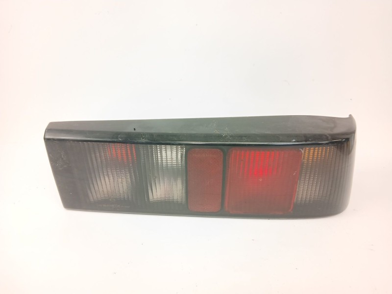 Recambio de piloto trasero derecho para ford sierra ii (gbg, gb4) 2.0 i referencia OEM IAM 90BG13A602  