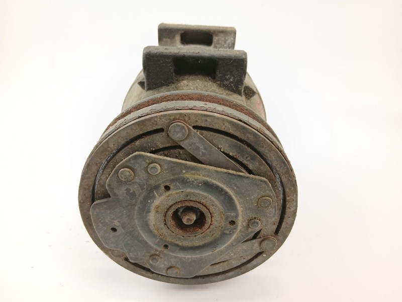 Recambio de compresor aire acondicionado para daewoo aranos 2.0 referencia OEM IAM 5110549  