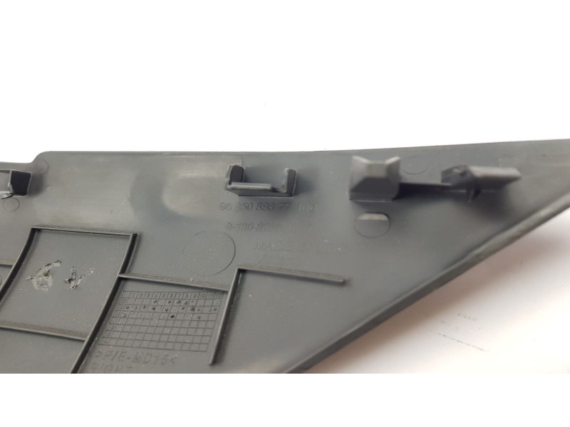Recambio de moldura para peugeot 3008 1.6 hdi fap referencia OEM IAM 9685089877  