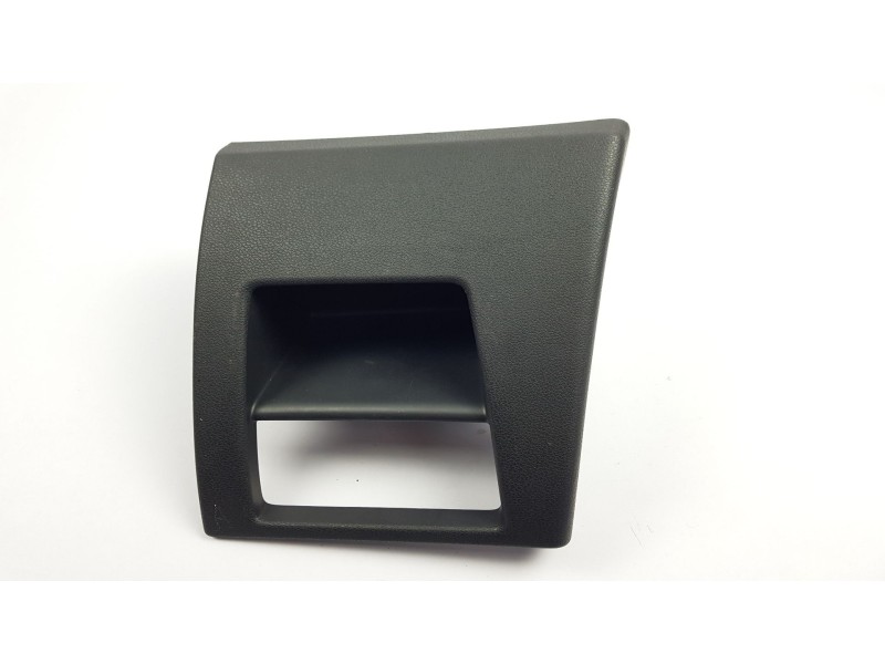 Recambio de moldura para peugeot 3008 1.6 hdi fap referencia OEM IAM 9682812477  