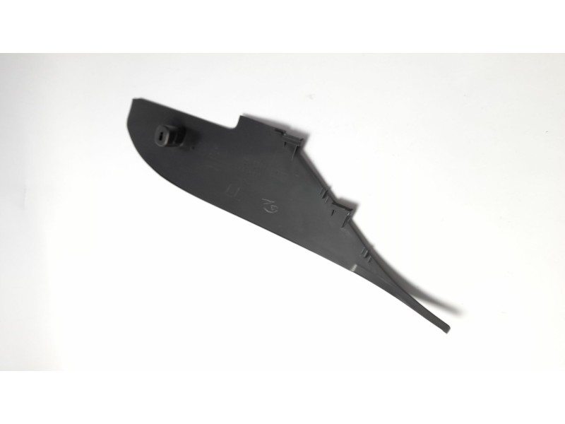 Recambio de moldura para volkswagen golf plus (521) advance referencia OEM IAM 5M1863046C  