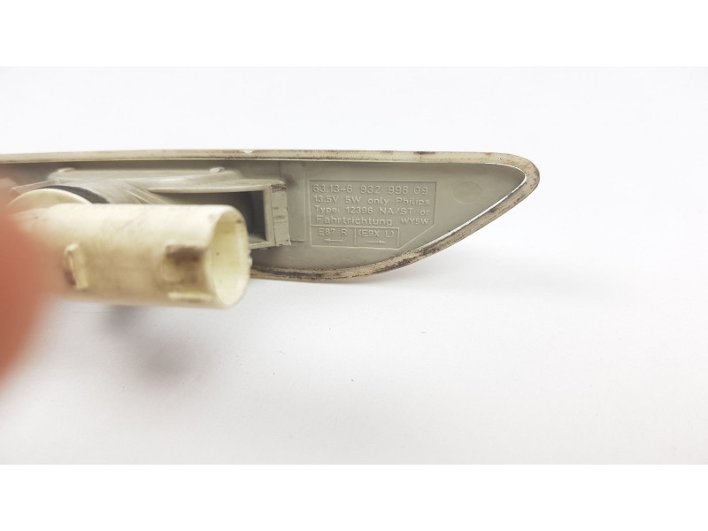 Recambio de piloto lateral izquierdo para bmw serie 1 berlina (e81/e87) 120d referencia OEM IAM 932997 6313693299709 