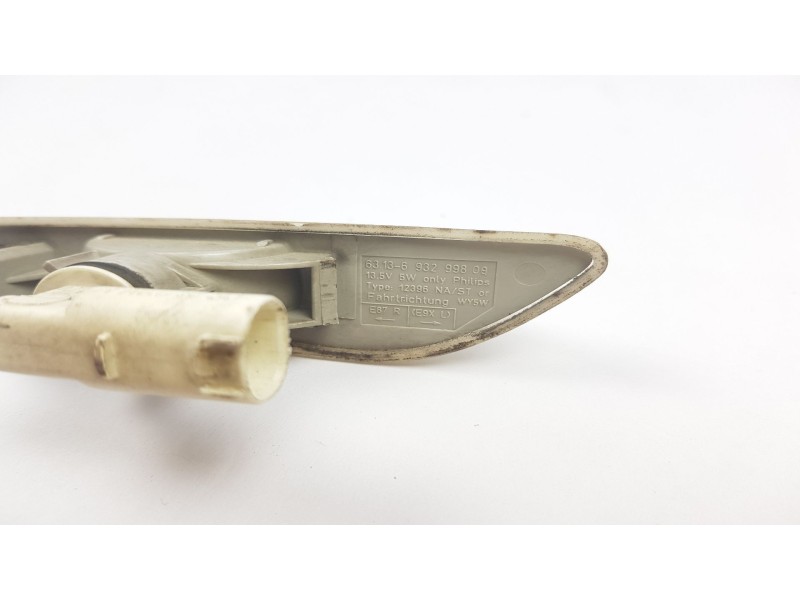 Recambio de piloto lateral izquierdo para bmw serie 1 berlina (e81/e87) 120d referencia OEM IAM 932997 6313693299709 