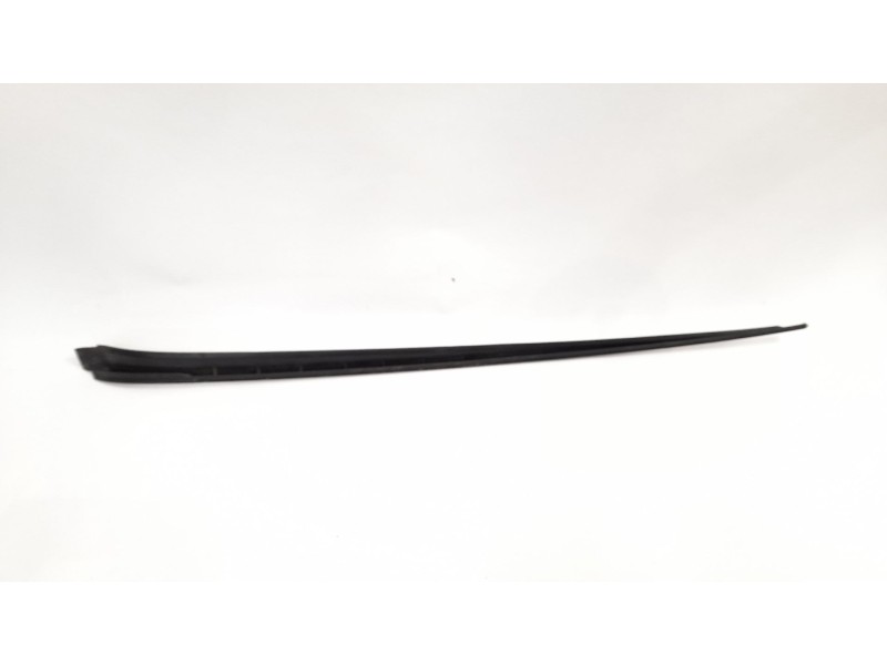 Recambio de moldura para volkswagen golf plus (521) advance referencia OEM IAM 5M0854354328D  