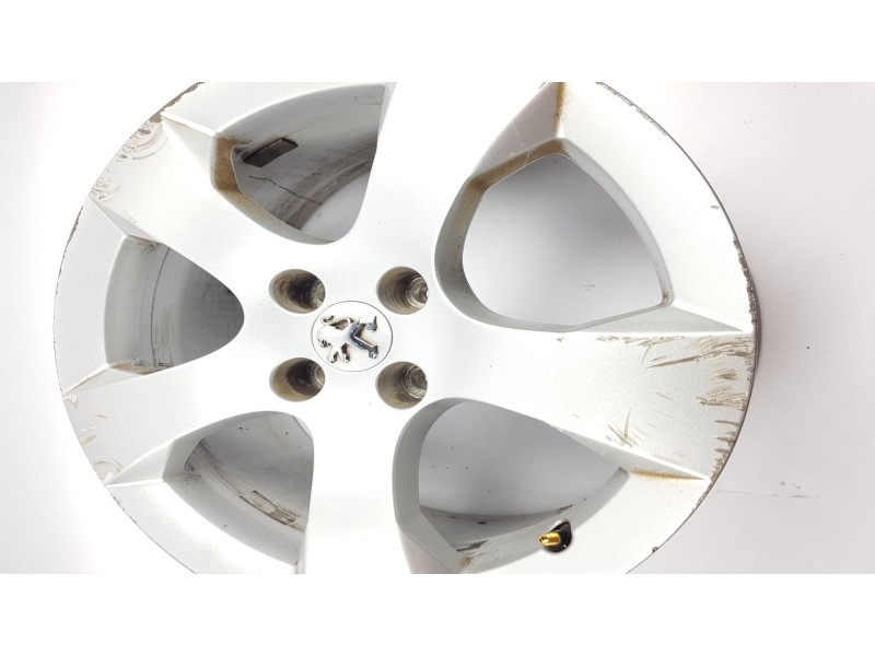 Recambio de llanta para peugeot 3008 1.6 hdi fap referencia OEM IAM 9673738877  