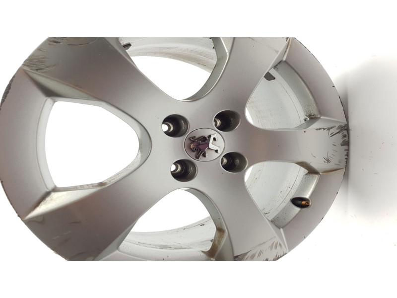 Recambio de llanta para peugeot 3008 1.6 hdi fap referencia OEM IAM 9673738877  