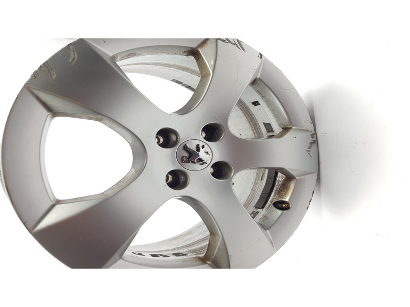 Recambio de llanta para peugeot 3008 1.6 hdi fap referencia OEM IAM 9673738877  