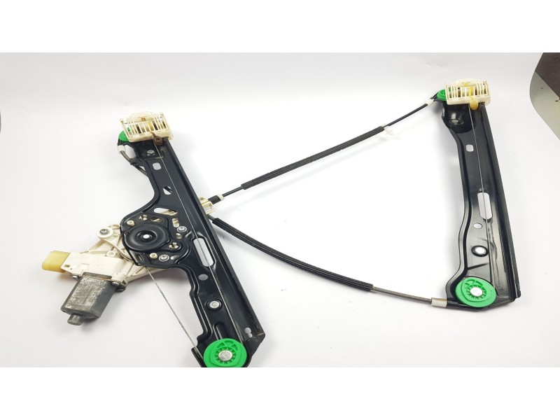 Recambio de elevalunas delantero izquierdo para bmw serie 1 berlina (e81/e87) 120d referencia OEM IAM 67626927027 51337138465 70