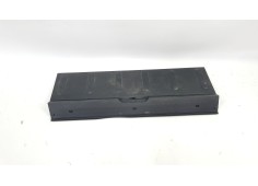 Recambio de molduras traseras para peugeot 3008 1.6 hdi fap referencia OEM IAM 7467PK 9684312677  2