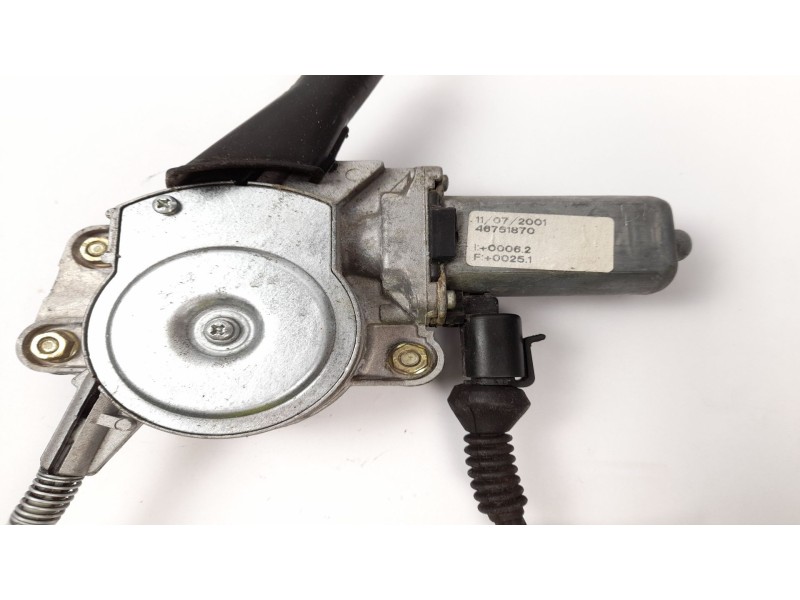 Recambio de elevalunas delantero derecho para alfa romeo 147 (190) 1.9 jtd referencia OEM IAM 2201A774 46751870 
