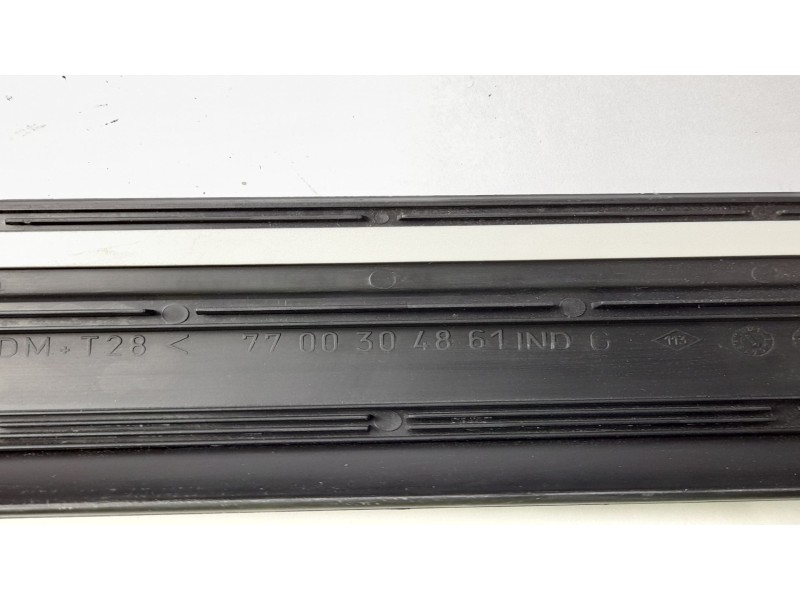 Recambio de moldura para nissan kubistar (x76) 1.5 dci referencia OEM IAM 8200299763 7700304861 