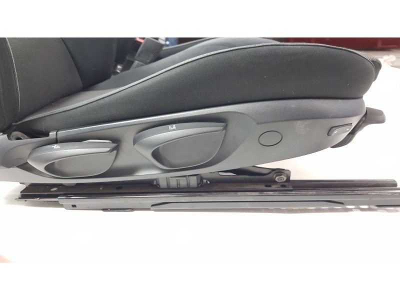 Recambio de juego asientos completo para bmw serie 1 berlina (e81/e87) 120d referencia OEM IAM   