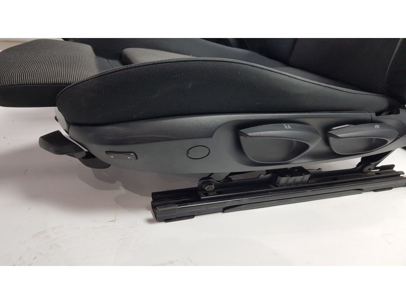 Recambio de juego asientos completo para bmw serie 1 berlina (e81/e87) 120d referencia OEM IAM   