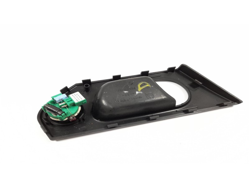 Recambio de molduras delanteras para opel meriva enjoy referencia OEM IAM 13123547 13123547RH 