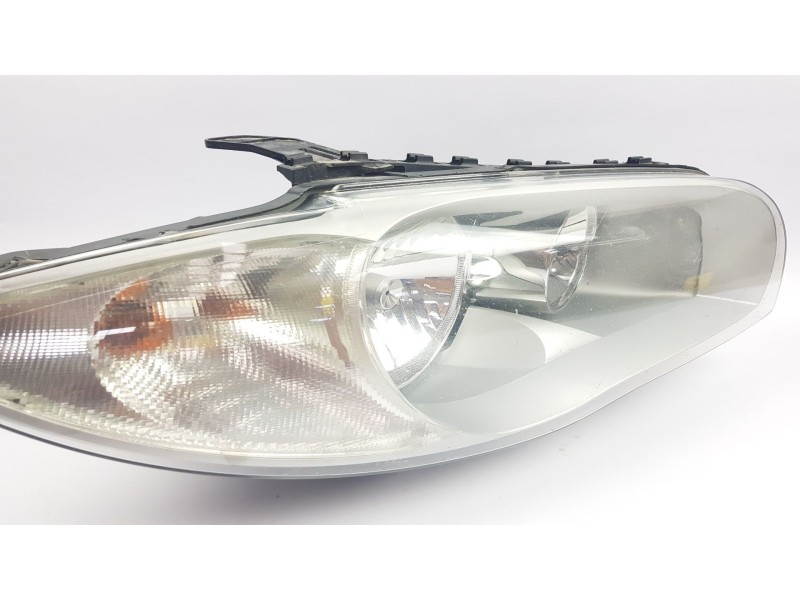 Recambio de faro derecho para bmw serie 1 berlina (e81/e87) 120d referencia OEM IAM 6924486 63126924486 