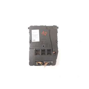 CAJA RELES / FUSIBLES 8200309690 8200326031 