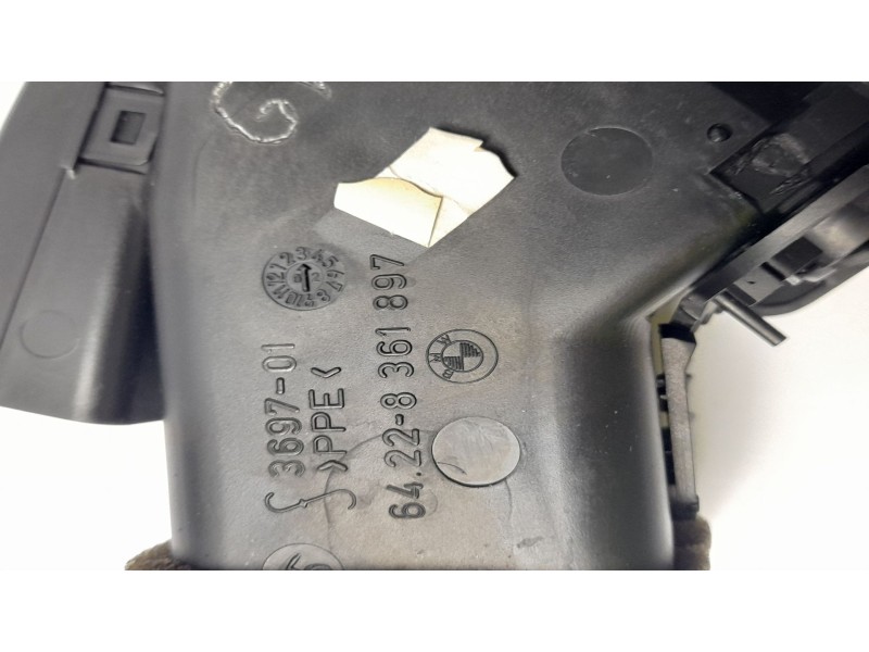 Recambio de rejilla del aire delantera izquierdo para bmw serie 3 touring (e46) 320d referencia OEM IAM 64228361897  