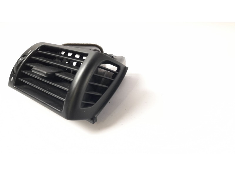Recambio de rejilla del aire delantera derecha para bmw serie 3 touring (e46) 320d referencia OEM IAM 64228361898  