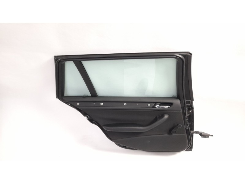 Recambio de puerta trasera izquierda para bmw serie 3 touring (e46) 320d referencia OEM IAM   