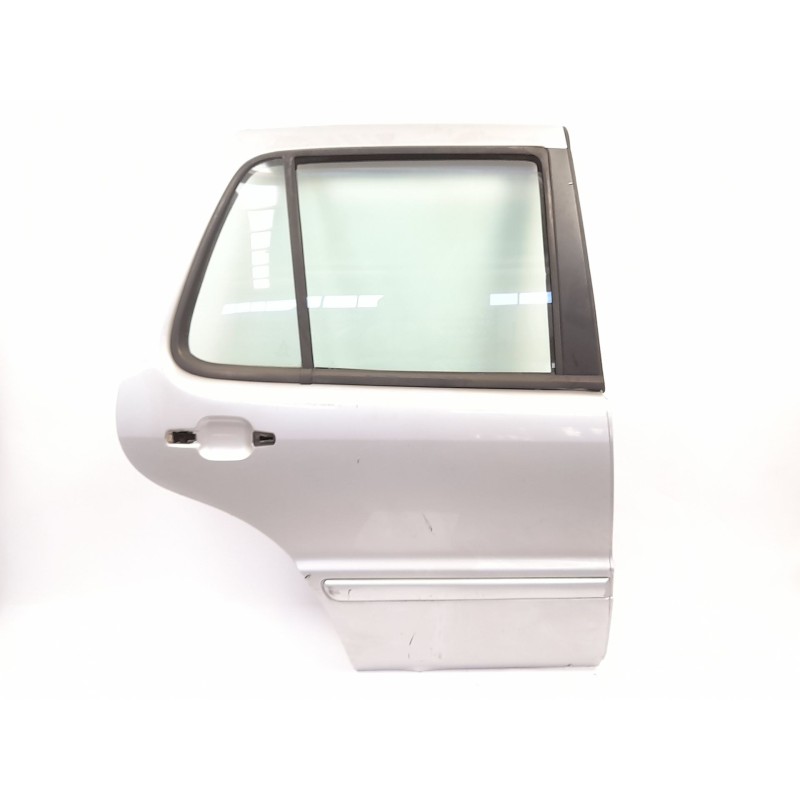 Recambio de puerta trasera derecha para mercedes-benz clase m (w163) 230 ml (163.136) referencia OEM IAM A1637301605  
