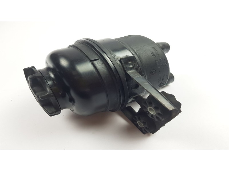 Recambio de deposito servo para bmw serie 1 berlina (e81/e87) 120d referencia OEM IAM 1097164  
