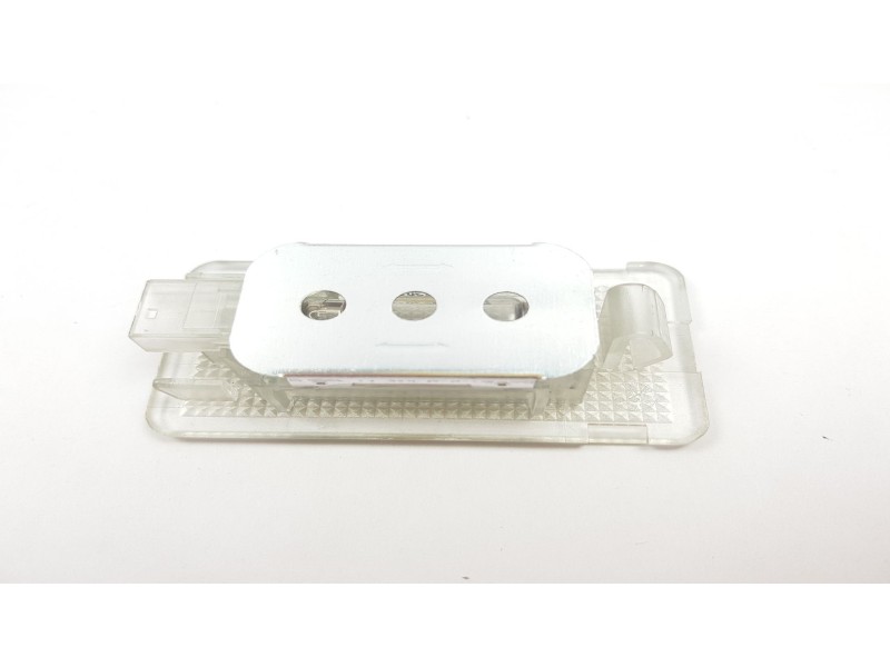 Recambio de luz interior para bmw serie 1 berlina (e81/e87) 120d referencia OEM IAM 2303800  