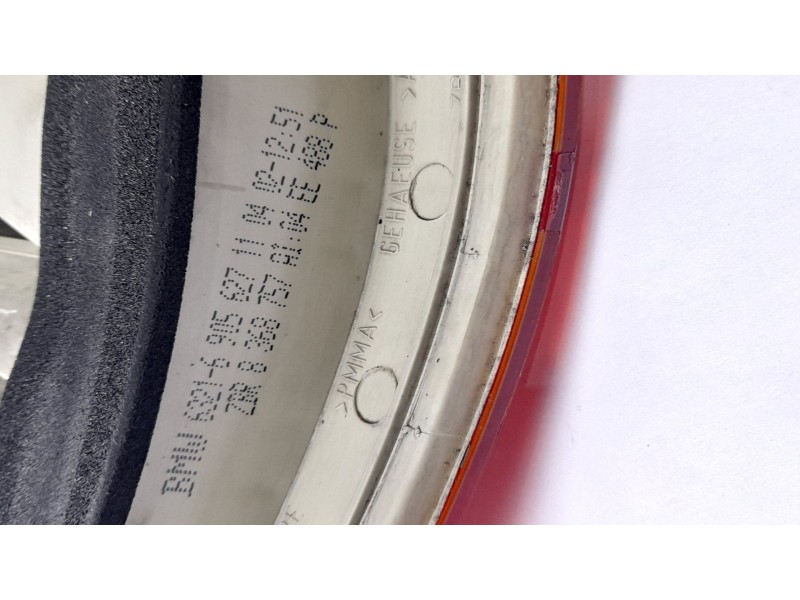 Recambio de piloto trasero izquierdo para bmw serie 3 touring (e46) 320d referencia OEM IAM 8368757  