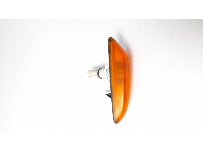 Recambio de piloto lateral izquierdo para bmw serie 3 touring (e46) 320d referencia OEM IAM 6911367  
