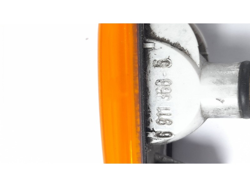 Recambio de piloto lateral derecho para bmw serie 3 touring (e46) 320d referencia OEM IAM 6911368  