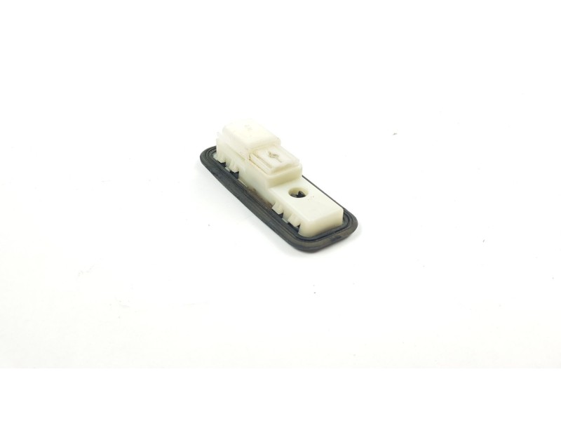 Recambio de interruptor para peugeot 3008 1.6 hdi fap referencia OEM IAM PA66  