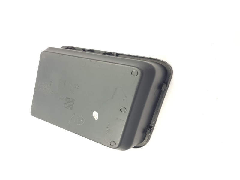 Recambio de moldura para peugeot 3008 1.6 hdi fap referencia OEM IAM 10150700800  