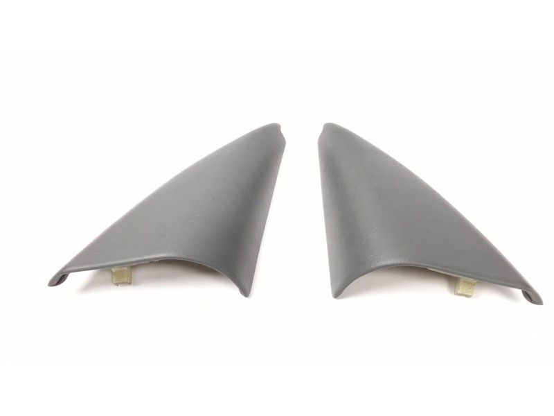 Recambio de molduras delanteras para mercedes-benz clase m (w163) 230 ml (163.136) referencia OEM IAM A1637250471  