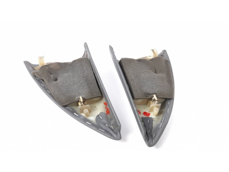 Recambio de molduras delanteras para mercedes-benz clase m (w163) 230 ml (163.136) referencia OEM IAM A1637250471  