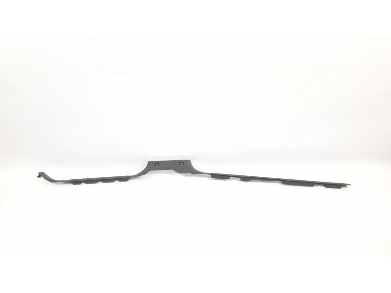 Recambio de moldura para mercedes-benz clase m (w163) 230 ml (163.136) referencia OEM IAM A1636860736  