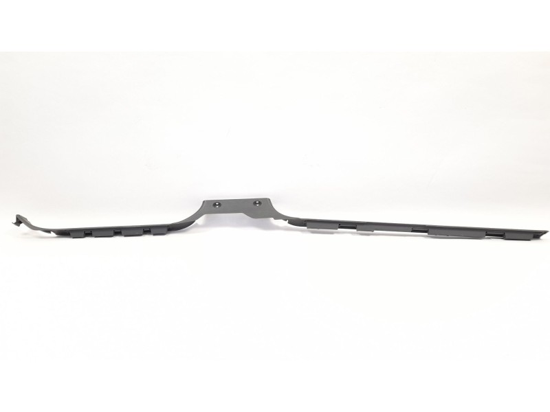 Recambio de moldura para mercedes-benz clase m (w163) 230 ml (163.136) referencia OEM IAM A1636860736  
