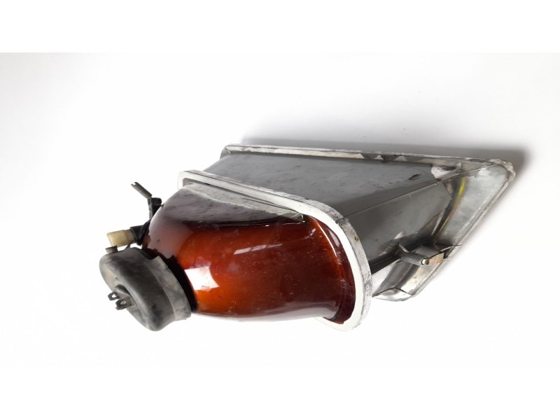 Recambio de faro derecho para peugeot 205 berlina 1.8 d referencia OEM IAM 0277R20 0277R7 