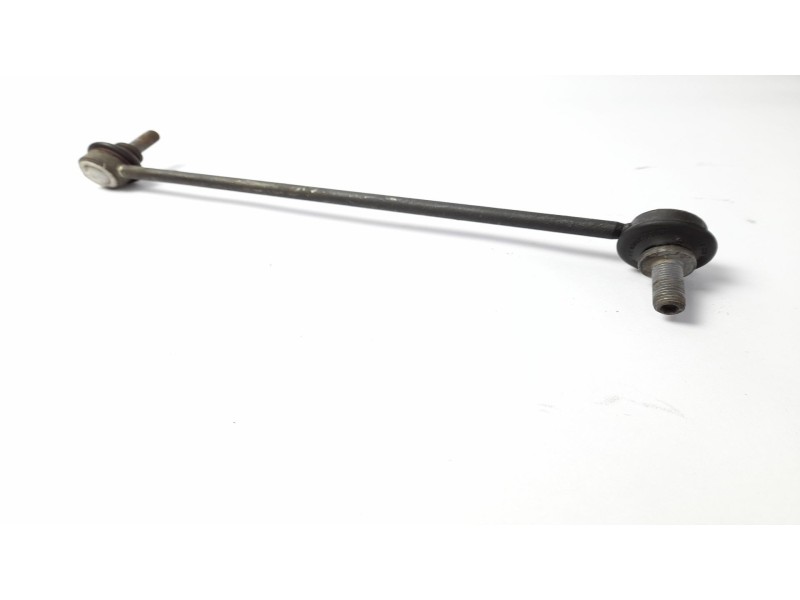 Recambio de tirante delantero derecho para renault scenic ii 1.5 dci diesel referencia OEM IAM 016060022012  